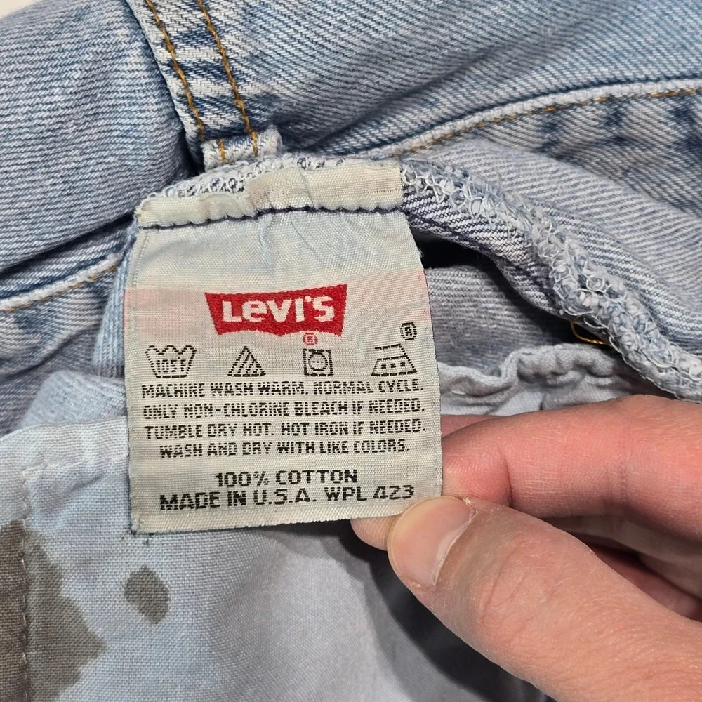 Vintage Levis 501 Jeans 36x32 Light Wash Button Fly Made in USA 1994 501-0149 - Picture 7 of 16